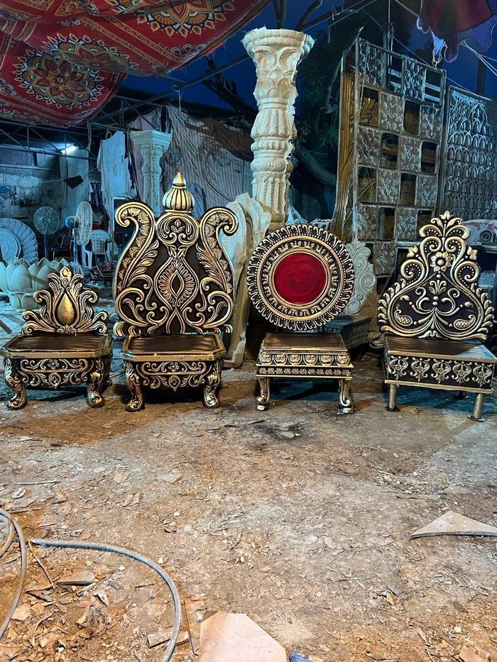 Carved gold thrones, photo 1