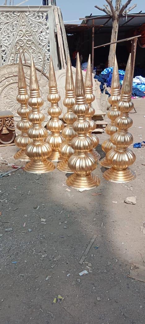Gold spire pillars, photo 1