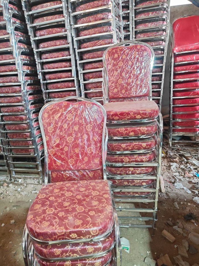 Steel banquet chairs, photo 1