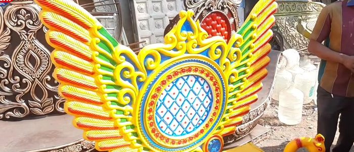 Peacock-wing thrones, photo 2
