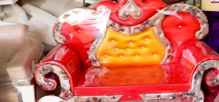 Maharaja chairs, photo 1